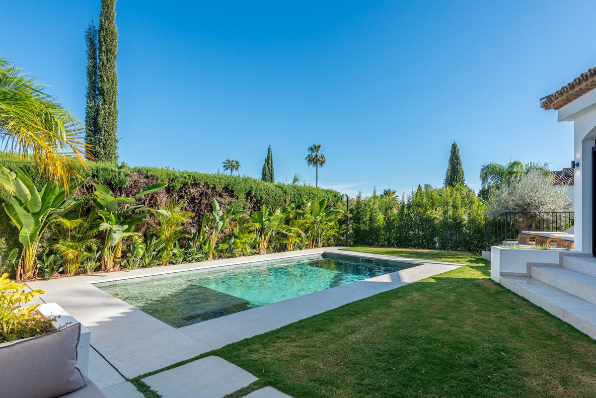 Te koop Vrijstaande Villa Costa Del Sol Nueva Andalucía € 3.495.000,-