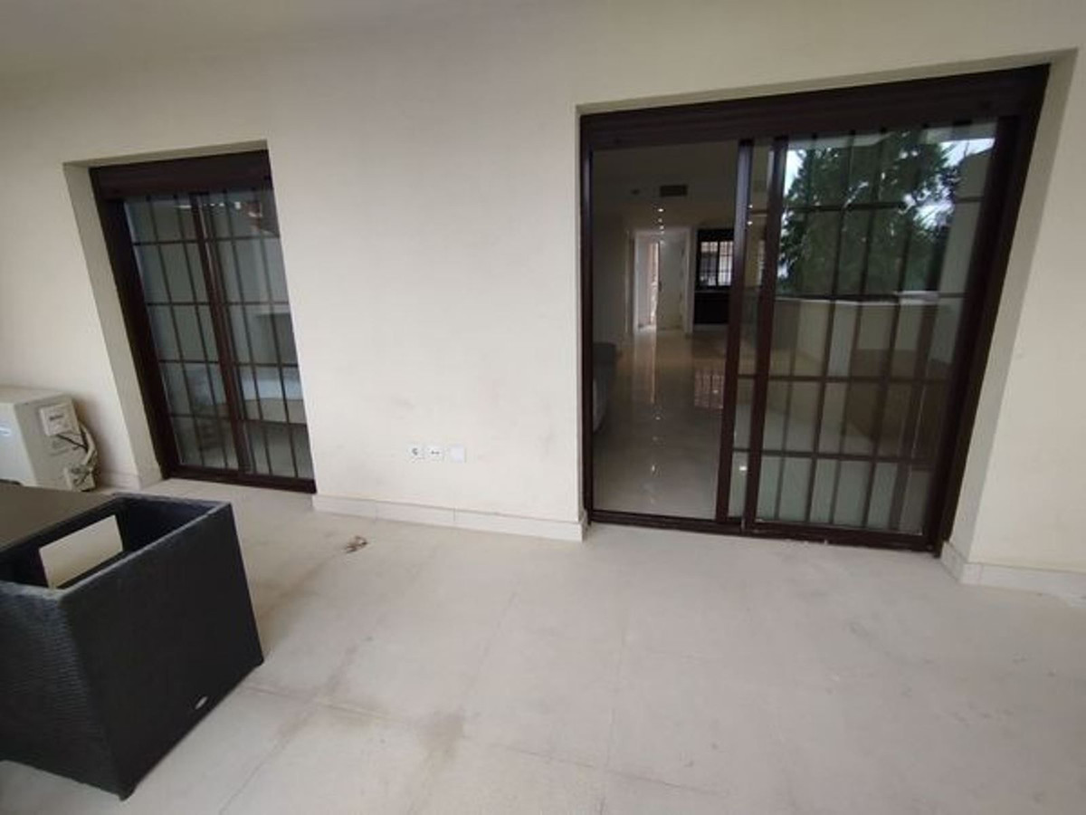 Te koop Middle Floor Apartment Costa Del Sol Benalmadena Costa € 739.000,-