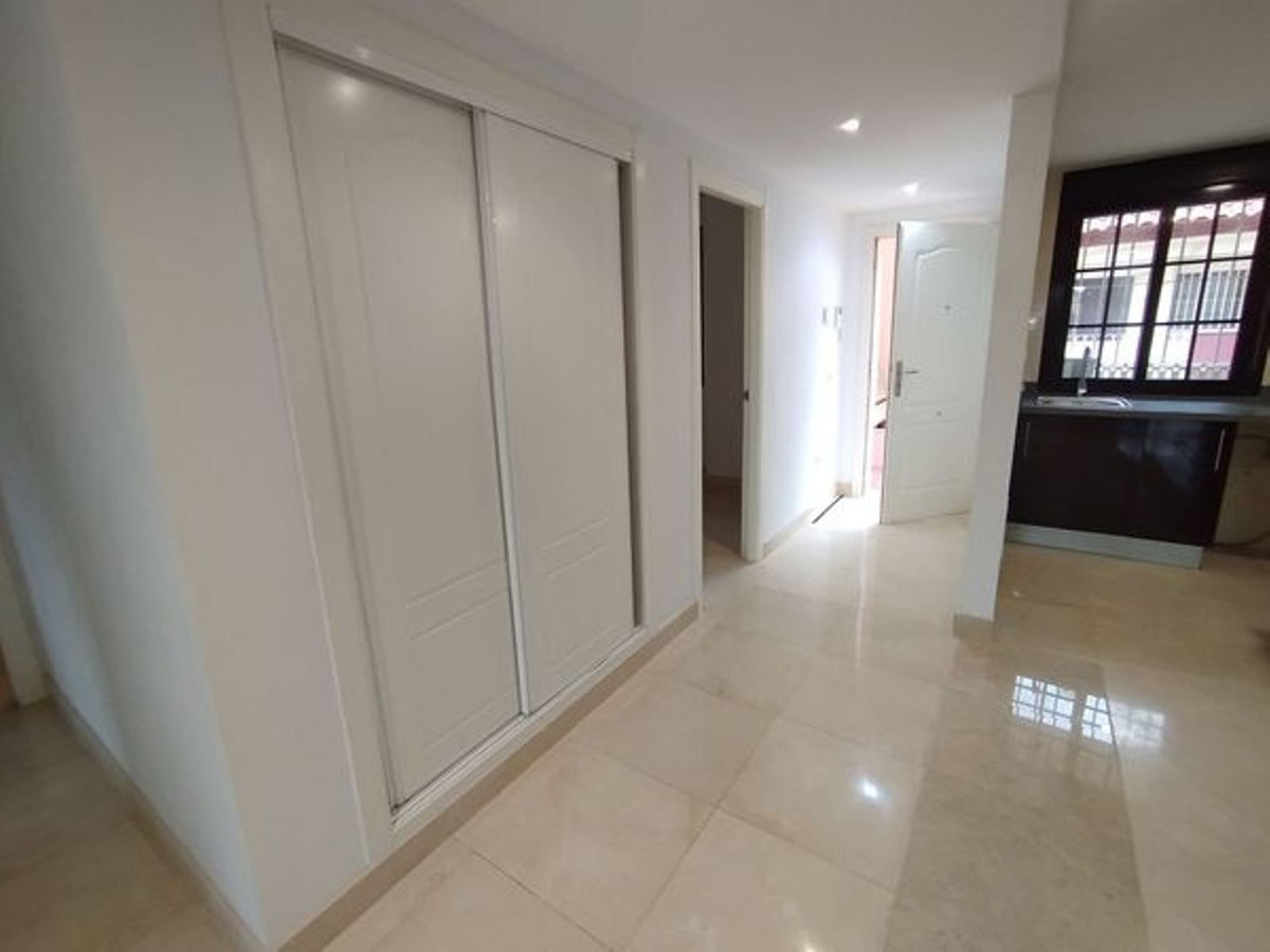 Te koop Middle Floor Apartment Costa Del Sol Benalmadena Costa € 739.000,-