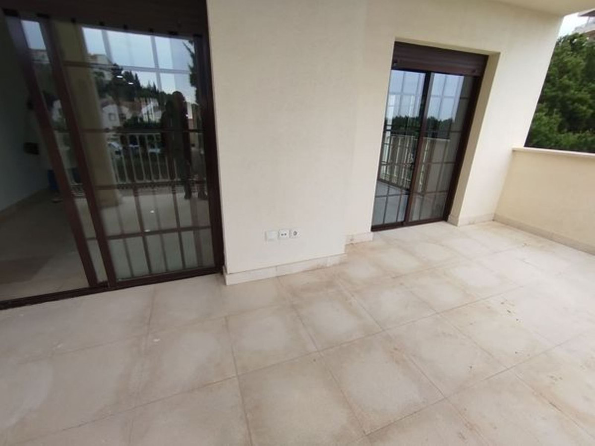 Te koop Middle Floor Apartment Costa Del Sol Benalmadena Costa € 739.000,-