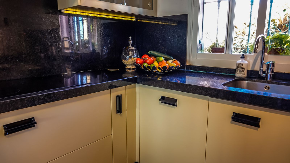 Te koop Penthouse Costa Del Sol Benahavís € 680.000,-