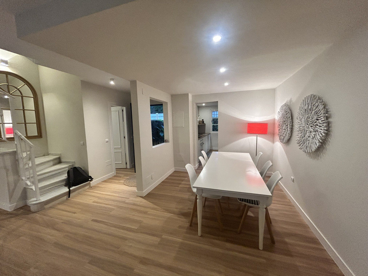 Te koop Half vrijstaand huis Costa Del Sol Atalaya € 690.000,-