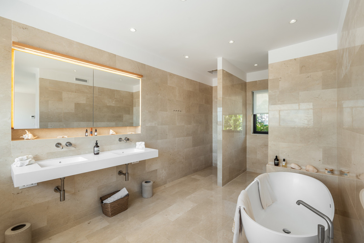 Te koop Vrijstaande Villa Costa Del Sol Málaga Este € 4.450.000,-