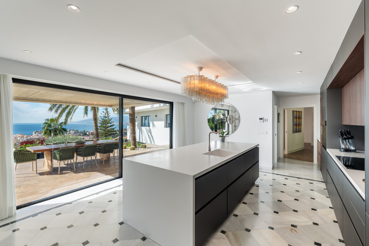 Te koop Vrijstaande Villa Costa Del Sol Málaga Este € 4.450.000,-