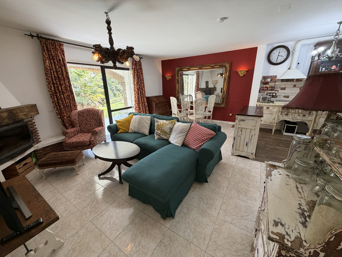 Te koop Half vrijstaand huis Costa Del Sol Calahonda € 299.000,-