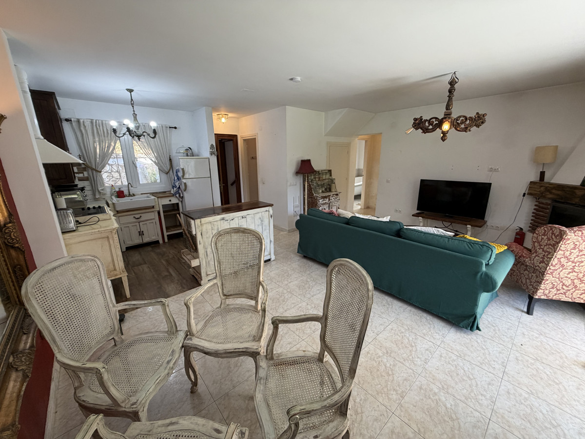 Te koop Half vrijstaand huis Costa Del Sol Calahonda € 299.000,-