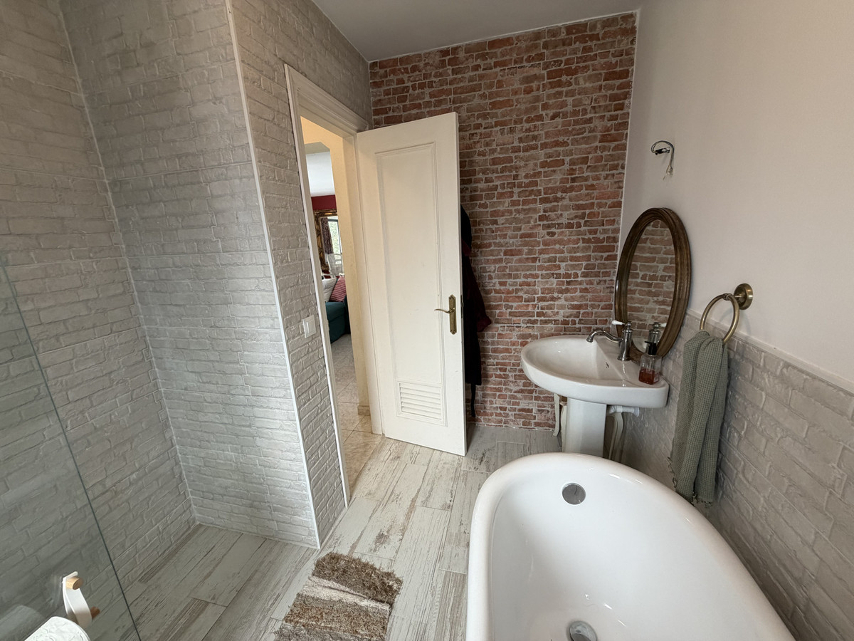 Te koop Half vrijstaand huis Costa Del Sol Calahonda € 299.000,-