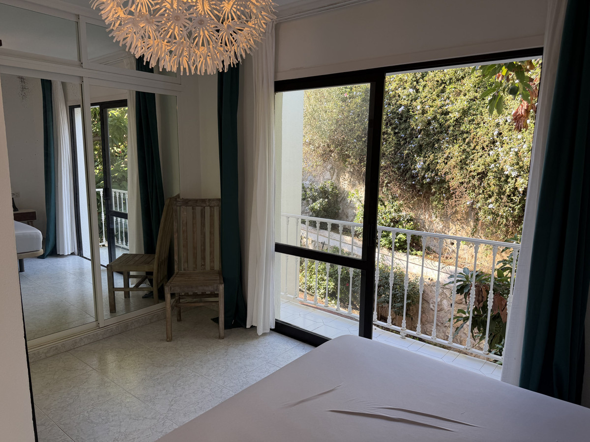 Te koop Half vrijstaand huis Costa Del Sol Calahonda € 299.000,-