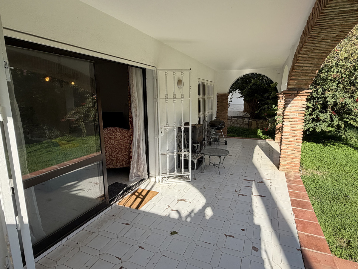 Te koop Half vrijstaand huis Costa Del Sol Calahonda € 299.000,-