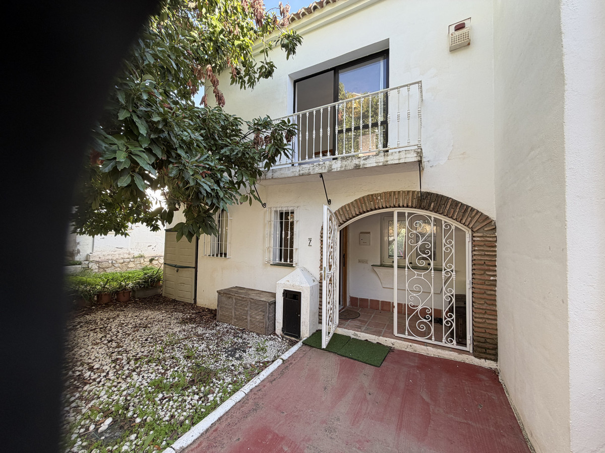 Te koop Half vrijstaand huis Costa Del Sol Calahonda € 299.000,-