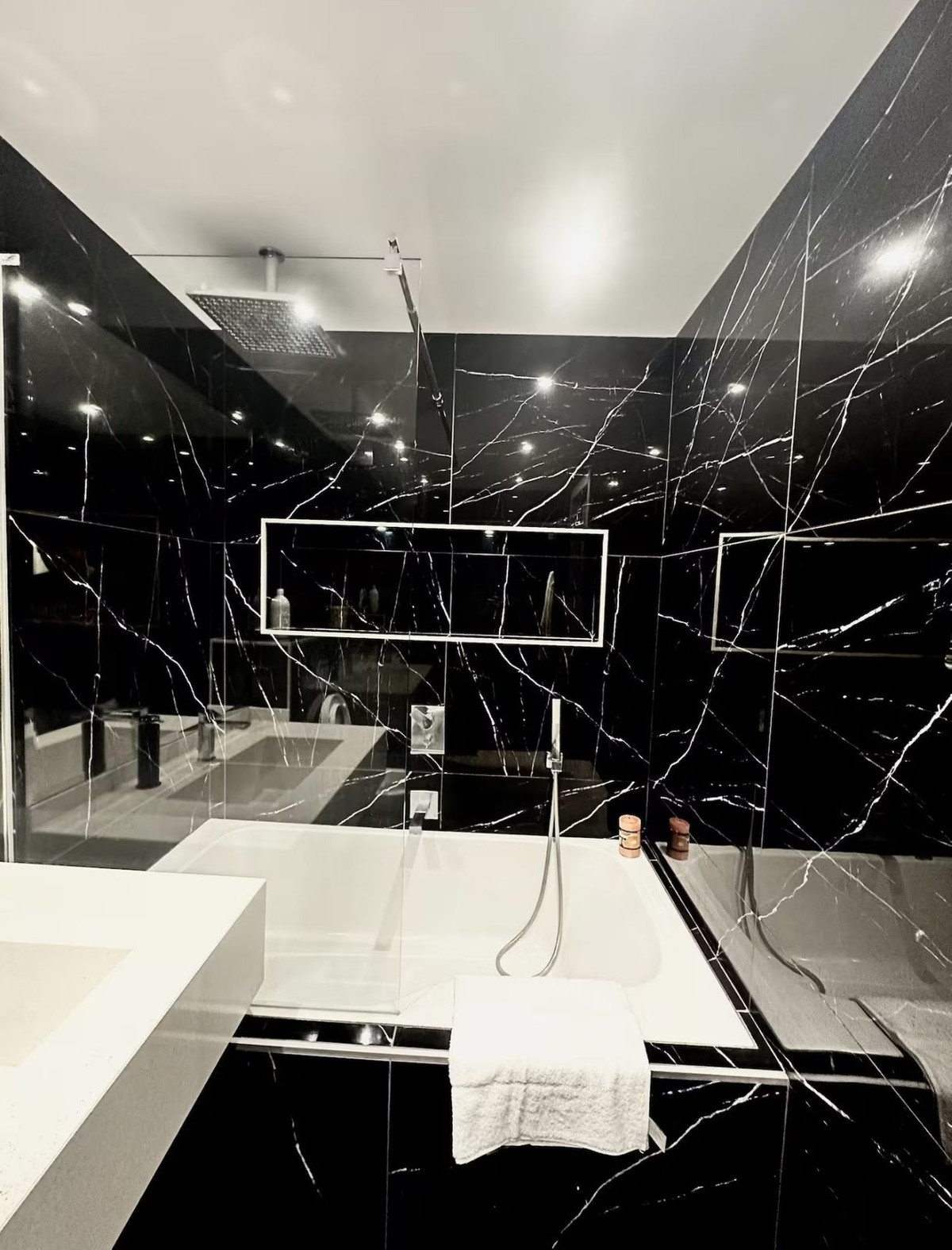 Te koop Middle Floor Apartment Costa Del Sol Marbella € 1.650.000,-