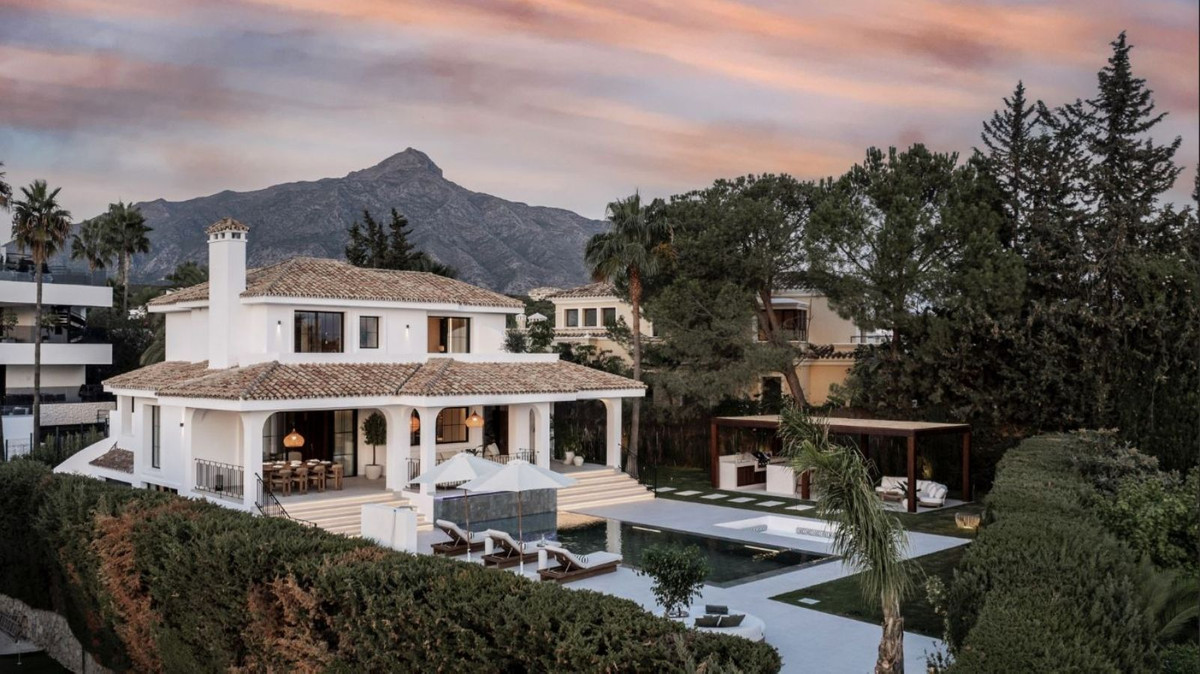 Te koop Vrijstaande Villa Costa Del Sol Nueva Andalucía € 5.350.000,-