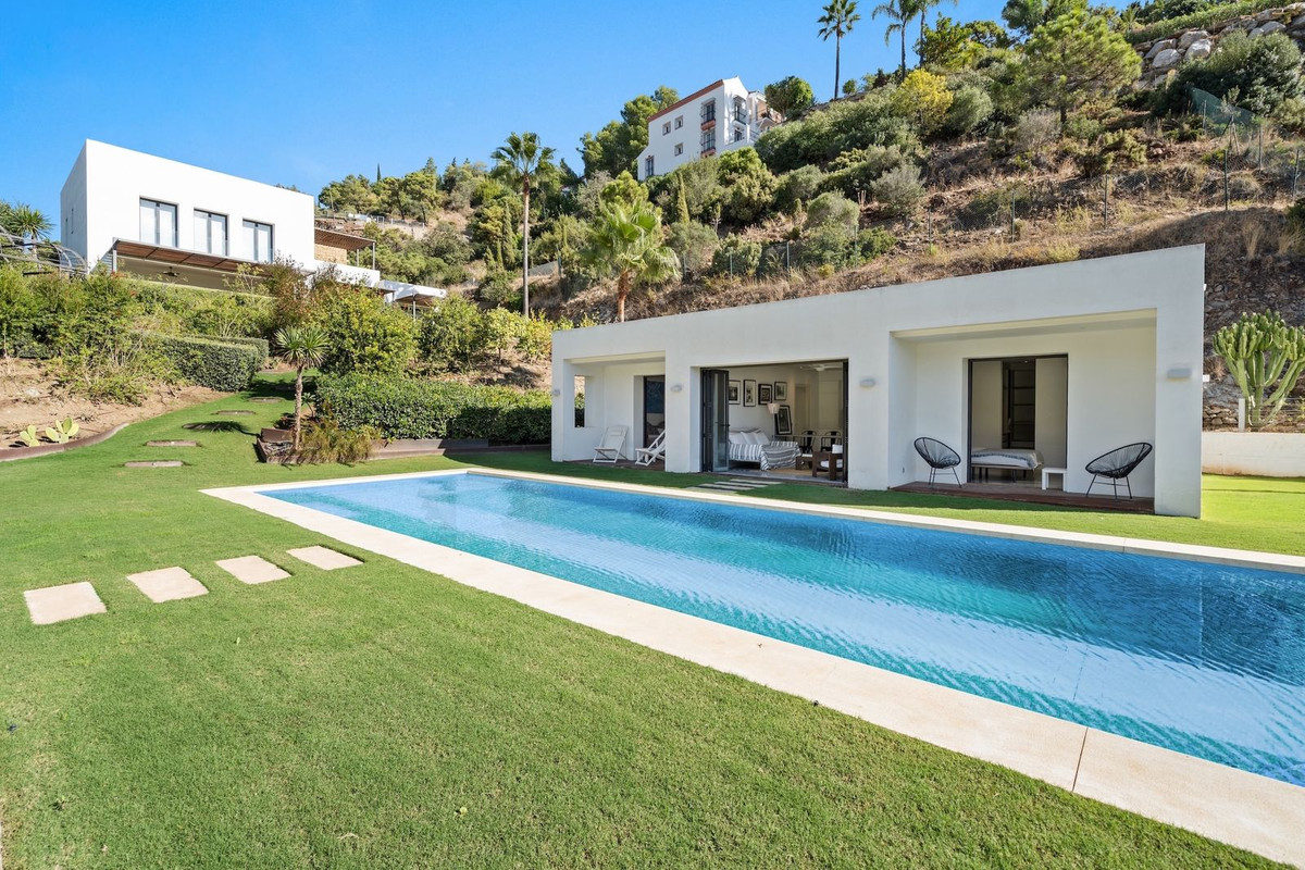 Te koop Vrijstaande Villa Costa Del Sol El Madroñal € 4.200.000,-