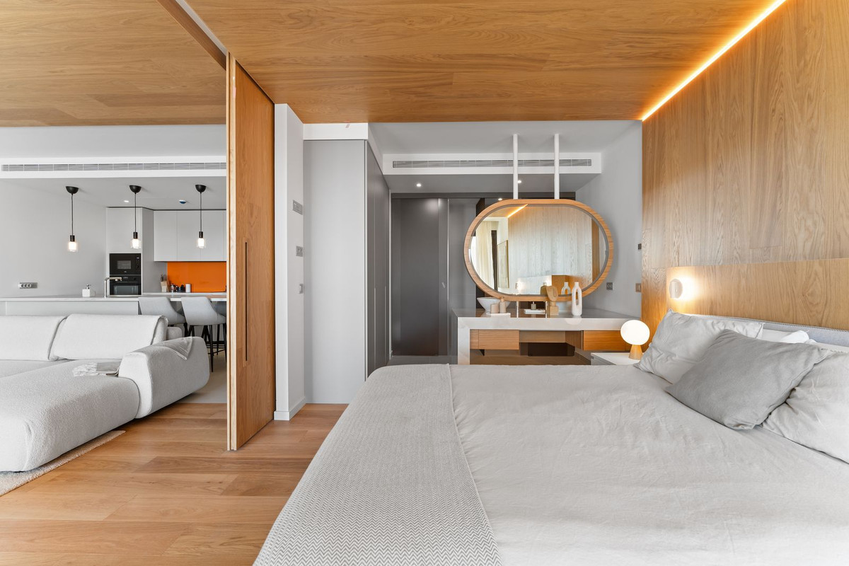 Te koop Middle Floor Apartment Costa Del Sol Higueron € 750.000,-