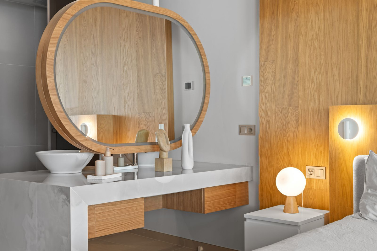 Te koop Middle Floor Apartment Costa Del Sol Higueron € 750.000,-