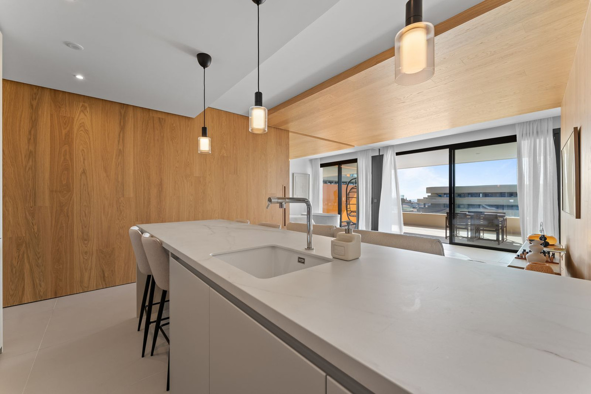 Te koop Middle Floor Apartment Costa Del Sol Higueron € 750.000,-