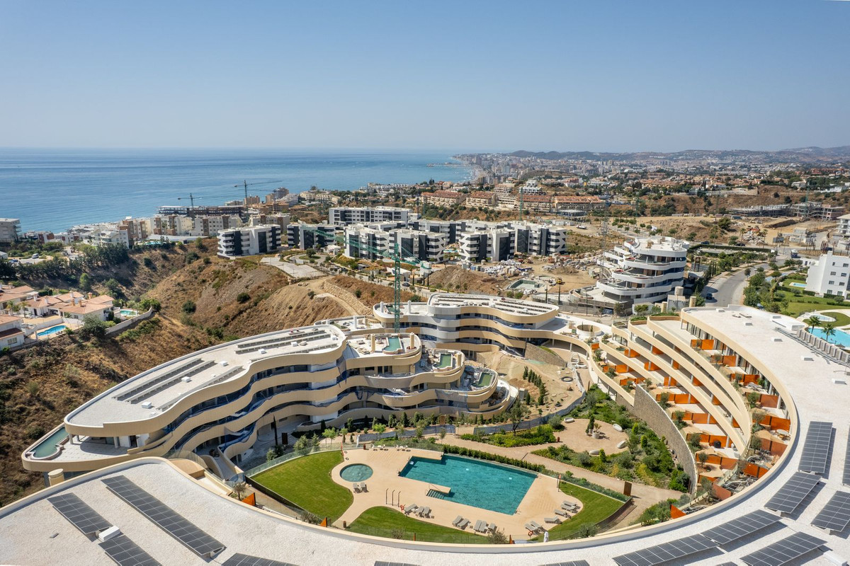 Te koop Middle Floor Apartment Costa Del Sol Higueron € 750.000,-