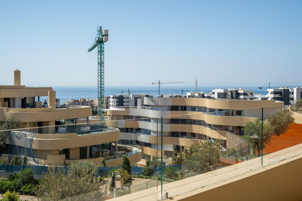 Te koop Middle Floor Apartment Costa Del Sol Higueron € 750.000,-