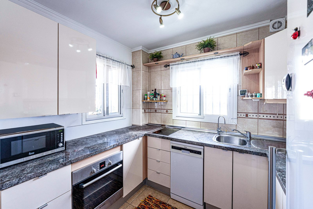 Te koop Middle Floor Apartment Costa Del Sol Torreblanca € 279.000,-