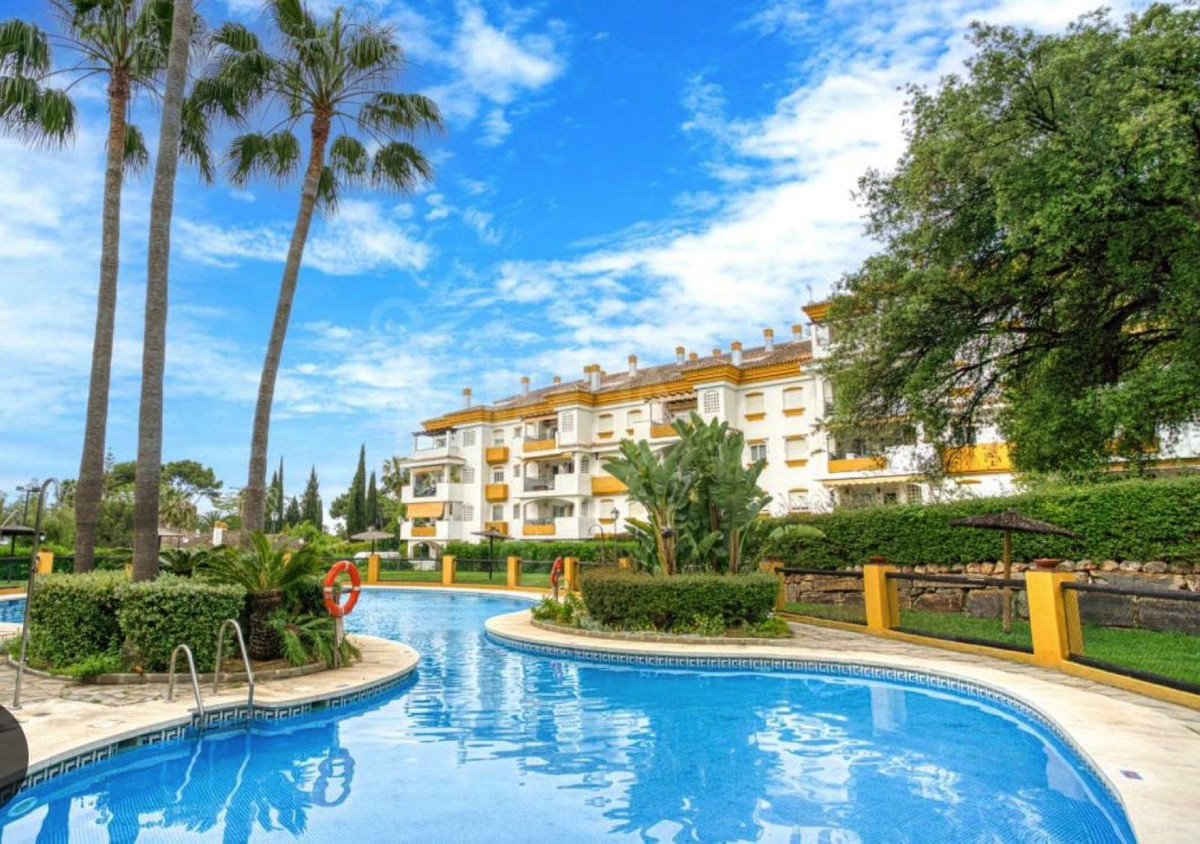 Te koop Middle Floor Apartment Costa Del Sol Nagüeles € 665.000,-