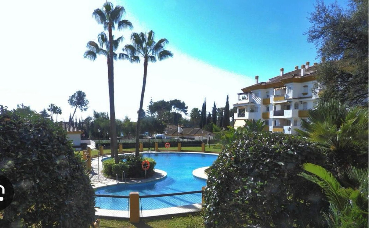 Te koop Middle Floor Apartment Costa Del Sol Nagüeles € 665.000,-