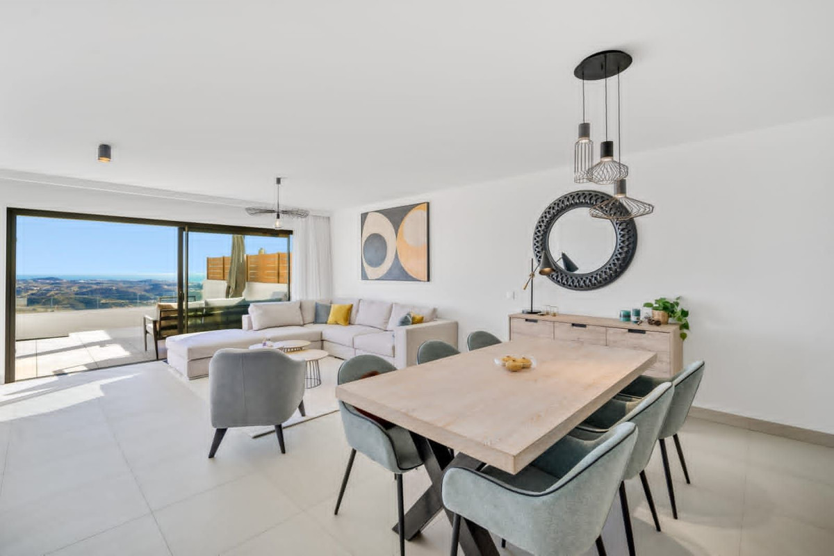 Te koop Middle Floor Apartment Costa Del Sol La Cala De Mijas € 779.000,-