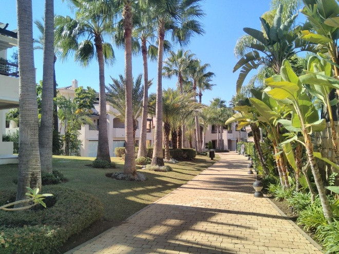 Te koop Middle Floor Apartment Costa Del Sol Nueva Andalucía € 750.000,-
