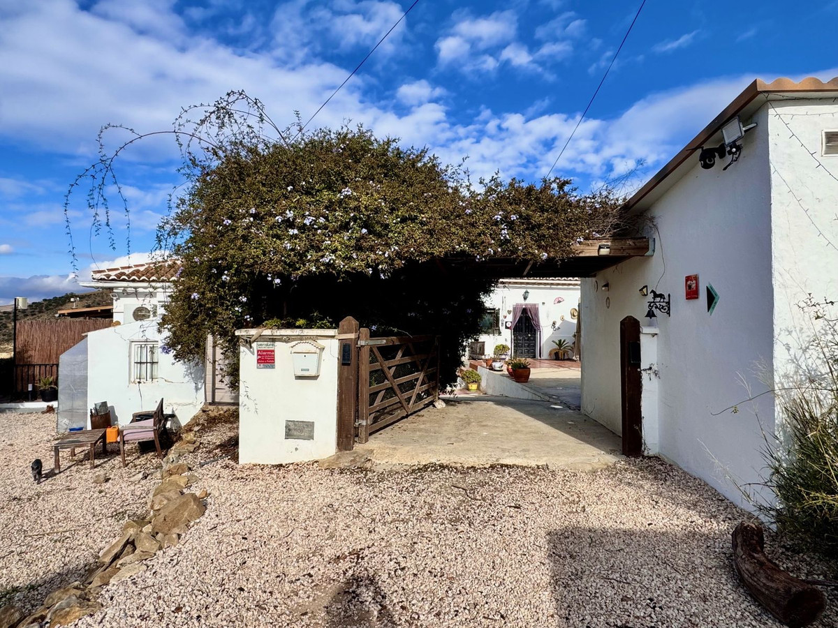 Te koop Finca - Cortijo Costa Del Sol Villanueva De La Concepcion € 285.000,-