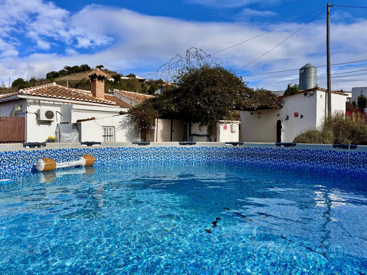 Te koop Finca - Cortijo Costa Del Sol Villanueva De La Concepcion € 285.000,-
