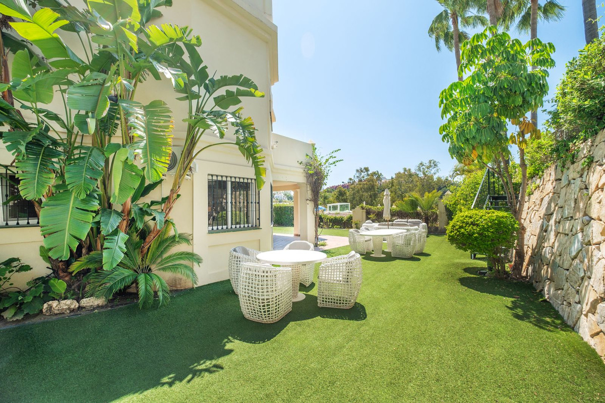 Te koop Herenhuis Costa Del Sol La Quinta € 1.050.000,-