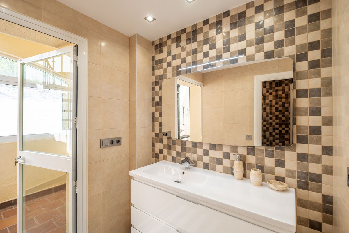 Te koop Herenhuis Costa Del Sol La Quinta € 1.050.000,-