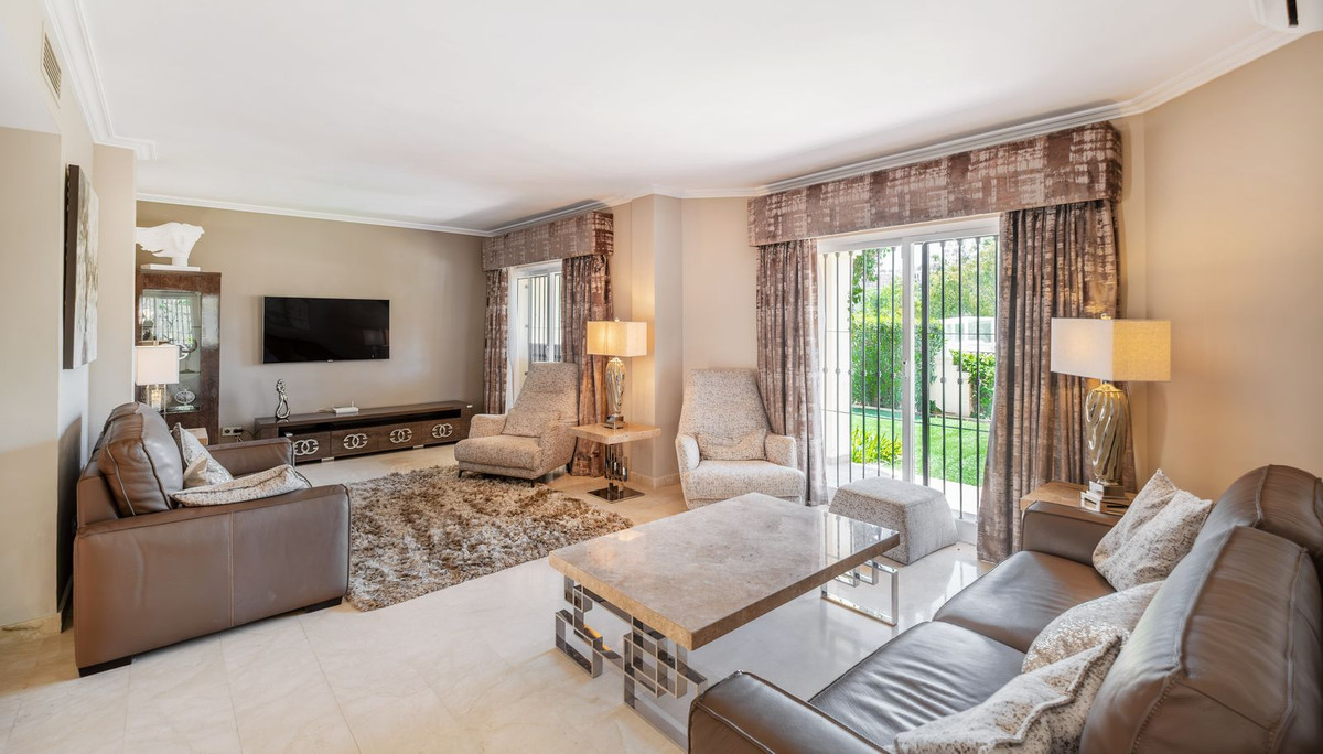 Te koop Herenhuis Costa Del Sol La Quinta € 1.050.000,-