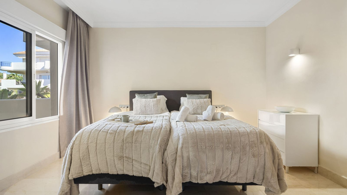 Te koop Middle Floor Apartment Costa Del Sol Nueva Andalucía € 575.000,-