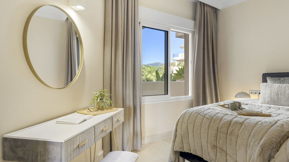 Te koop Middle Floor Apartment Costa Del Sol Nueva Andalucía € 575.000,-