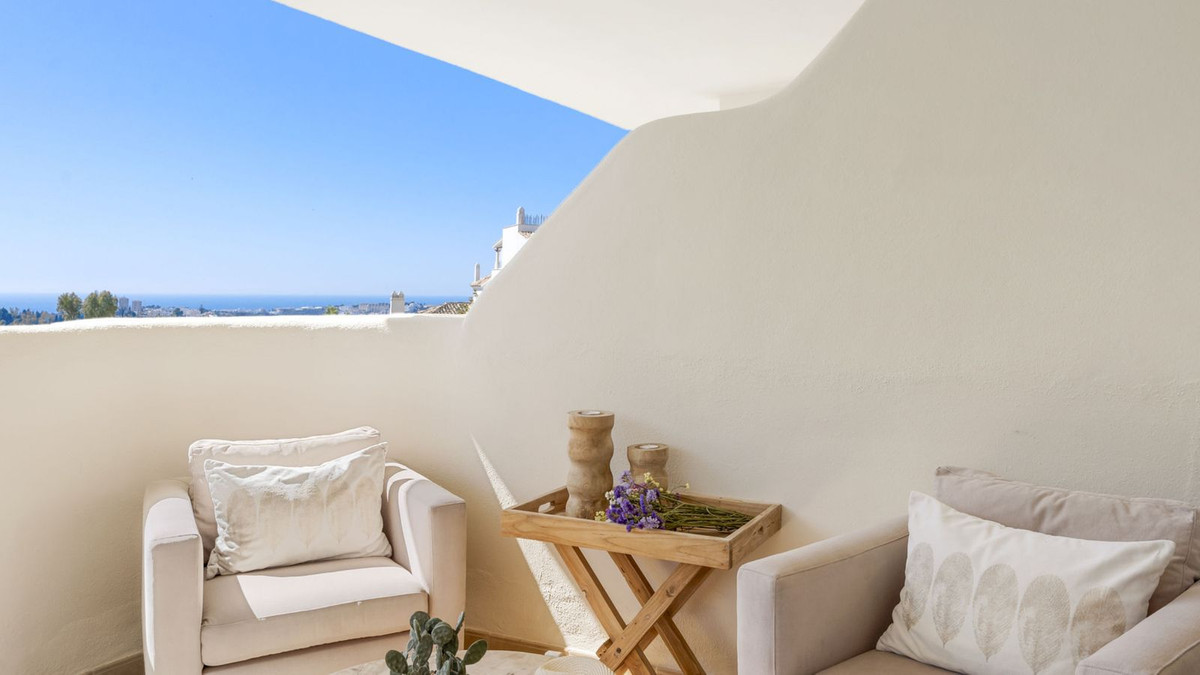 Te koop Middle Floor Apartment Costa Del Sol Nueva Andalucía € 575.000,-