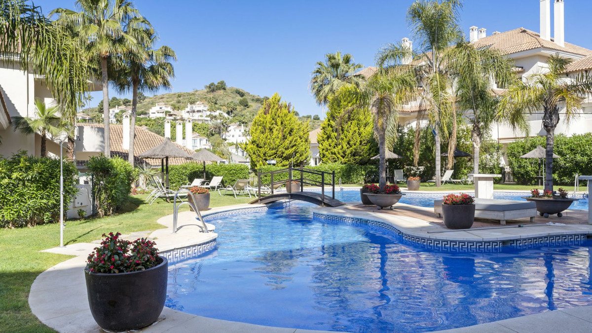 Te koop Middle Floor Apartment Costa Del Sol Nueva Andalucía € 575.000,-