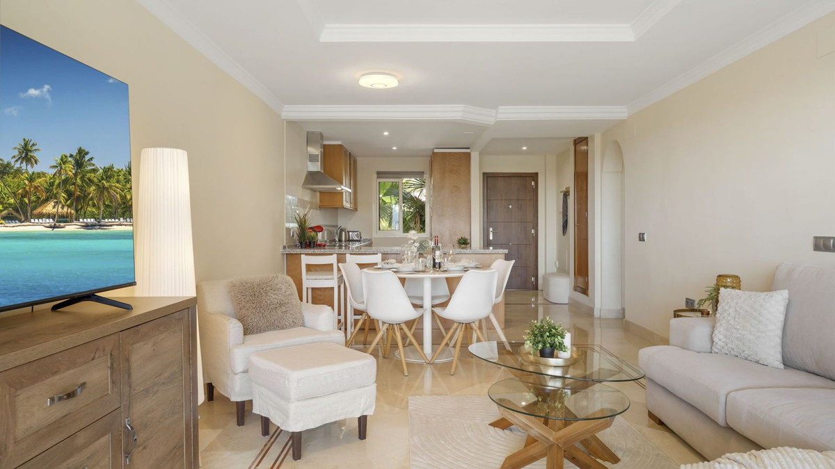 Te koop Middle Floor Apartment Costa Del Sol Nueva Andalucía € 575.000,-