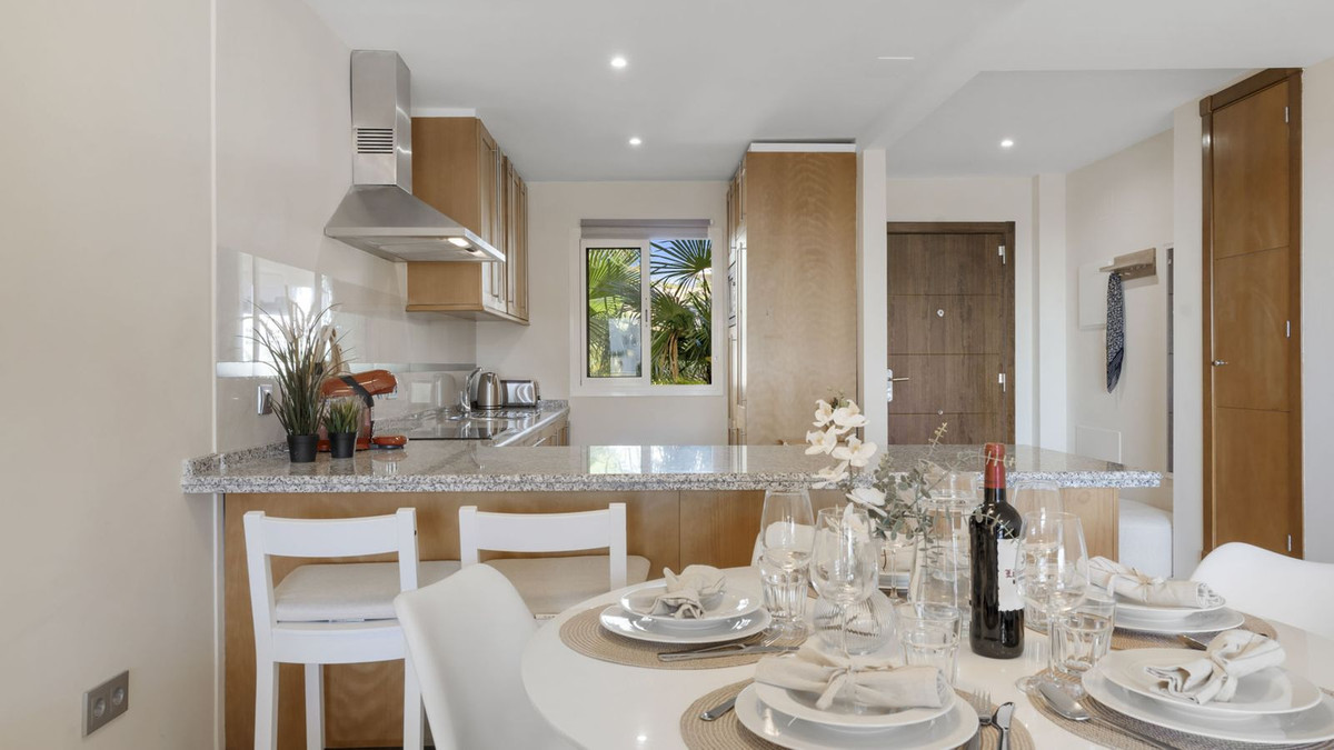 Te koop Middle Floor Apartment Costa Del Sol Nueva Andalucía € 575.000,-