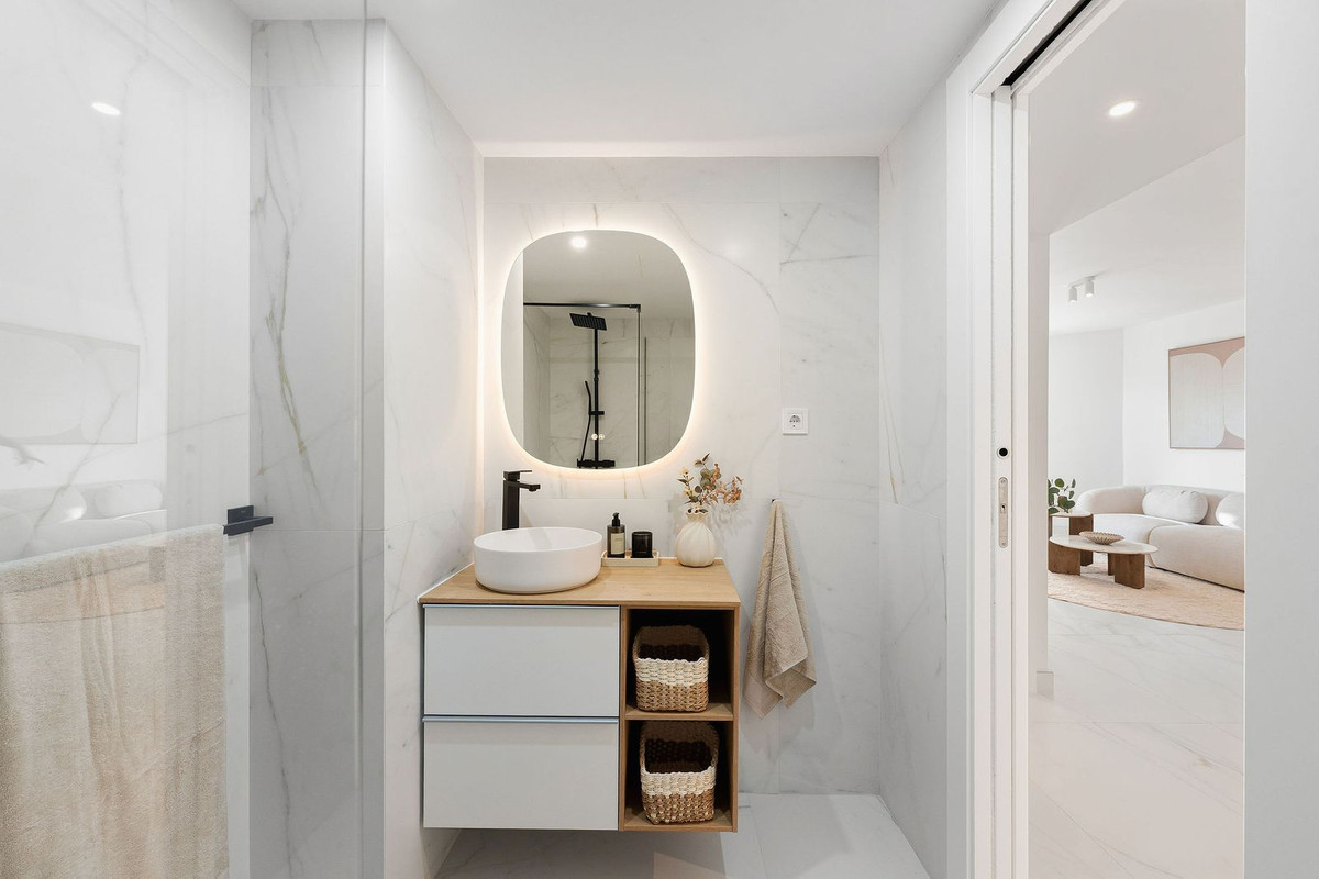 Te koop Middle Floor Apartment Costa Del Sol Marbella € 499.000,-