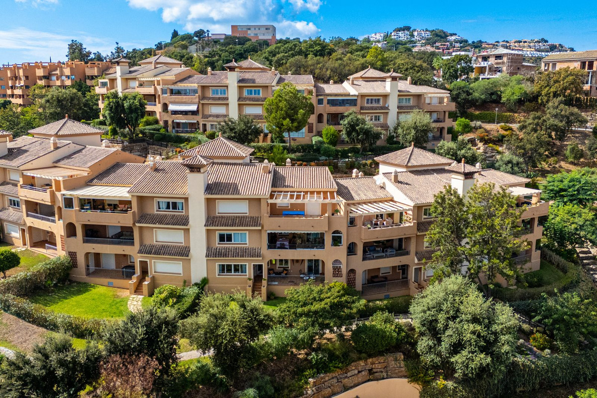 Te koop Middle Floor Apartment Costa Del Sol La Mairena € 379.000,-