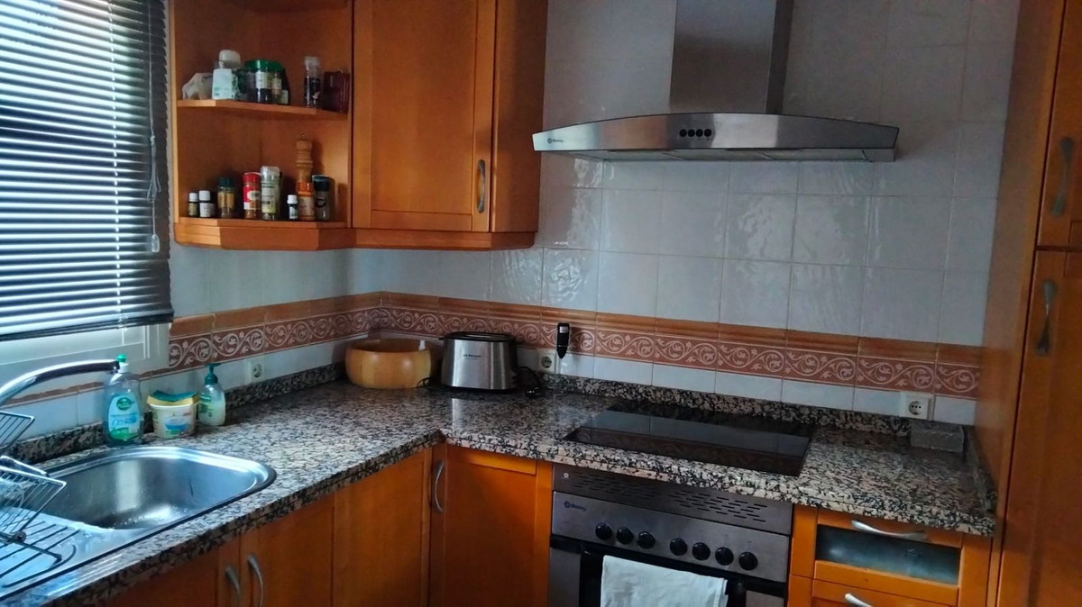 Te koop Middle Floor Apartment Costa Del Sol La Mairena € 379.000,-