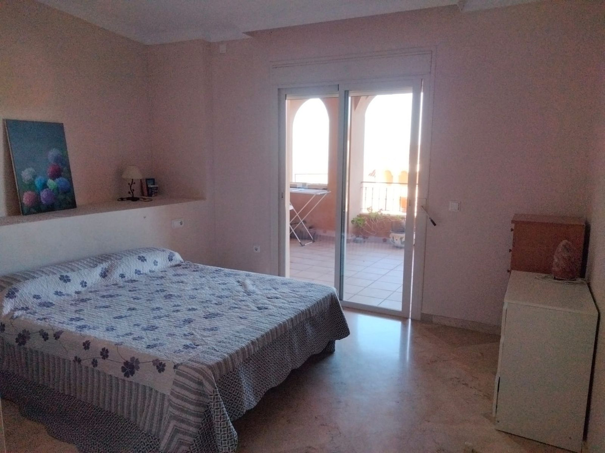 Te koop Middle Floor Apartment Costa Del Sol La Mairena € 379.000,-