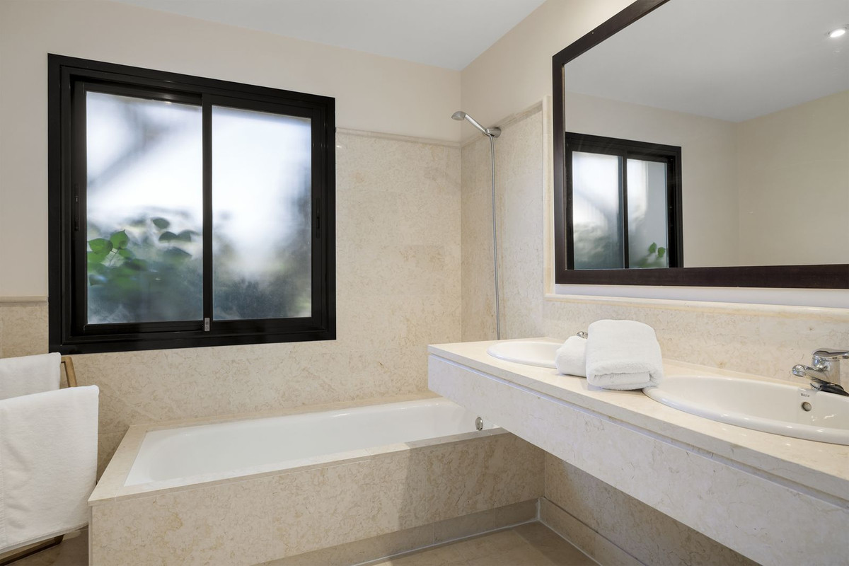 Te koop Gelijkvloers appartement Costa Del Sol Benahavís € 549.500,-