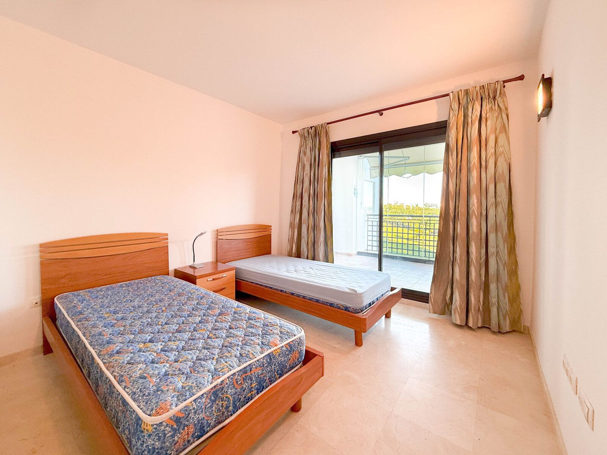 Te koop Middle Floor Apartment Costa Del Sol Estepona € 460.000,-