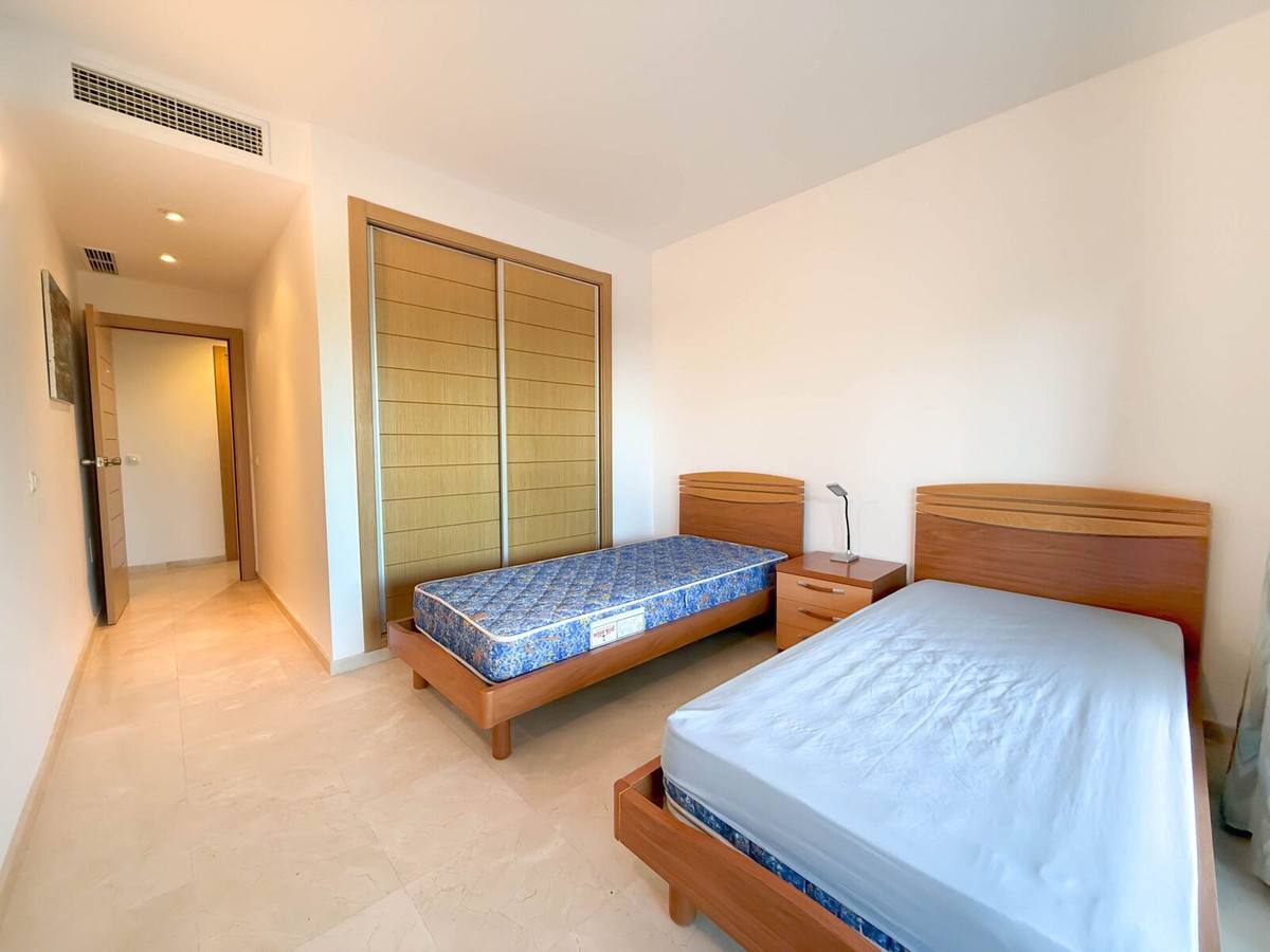 Te koop Middle Floor Apartment Costa Del Sol Estepona € 460.000,-