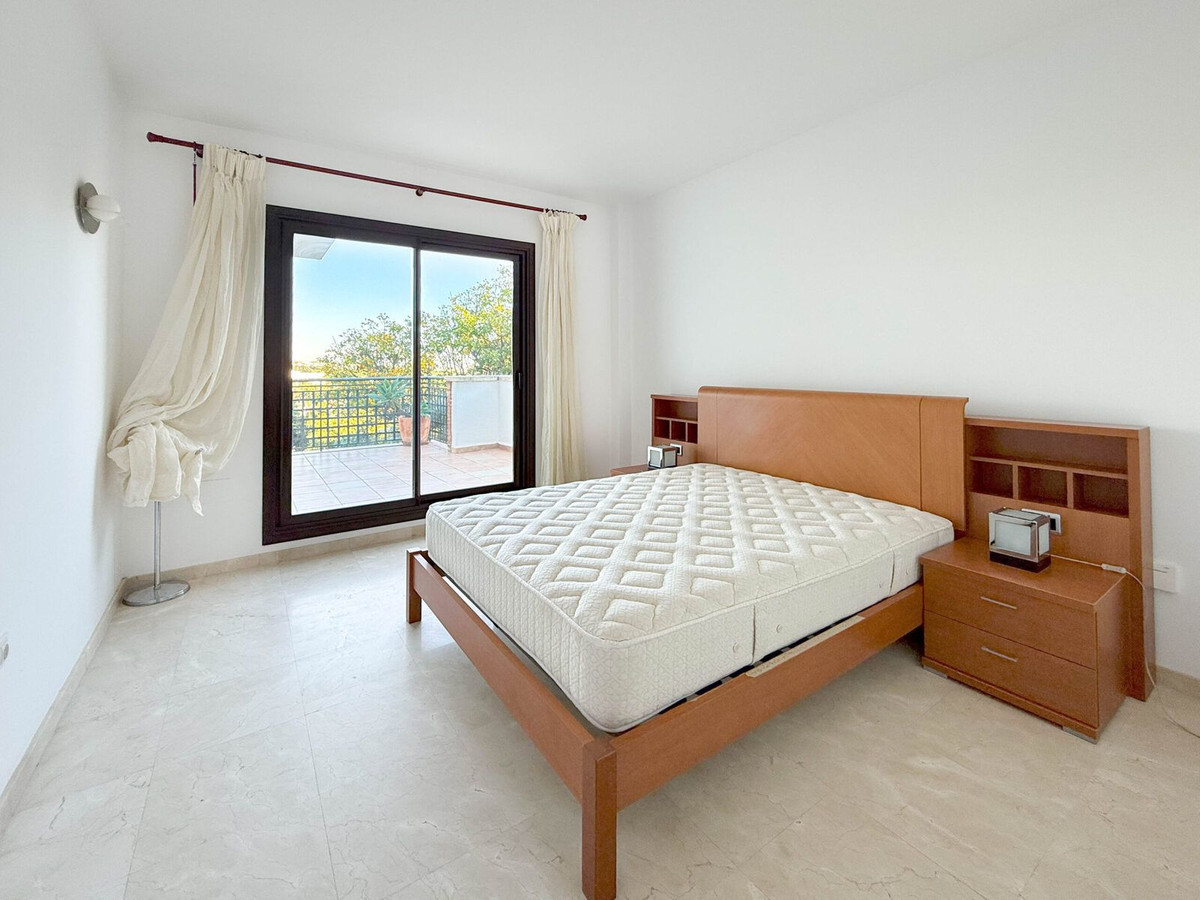Te koop Middle Floor Apartment Costa Del Sol Estepona € 460.000,-