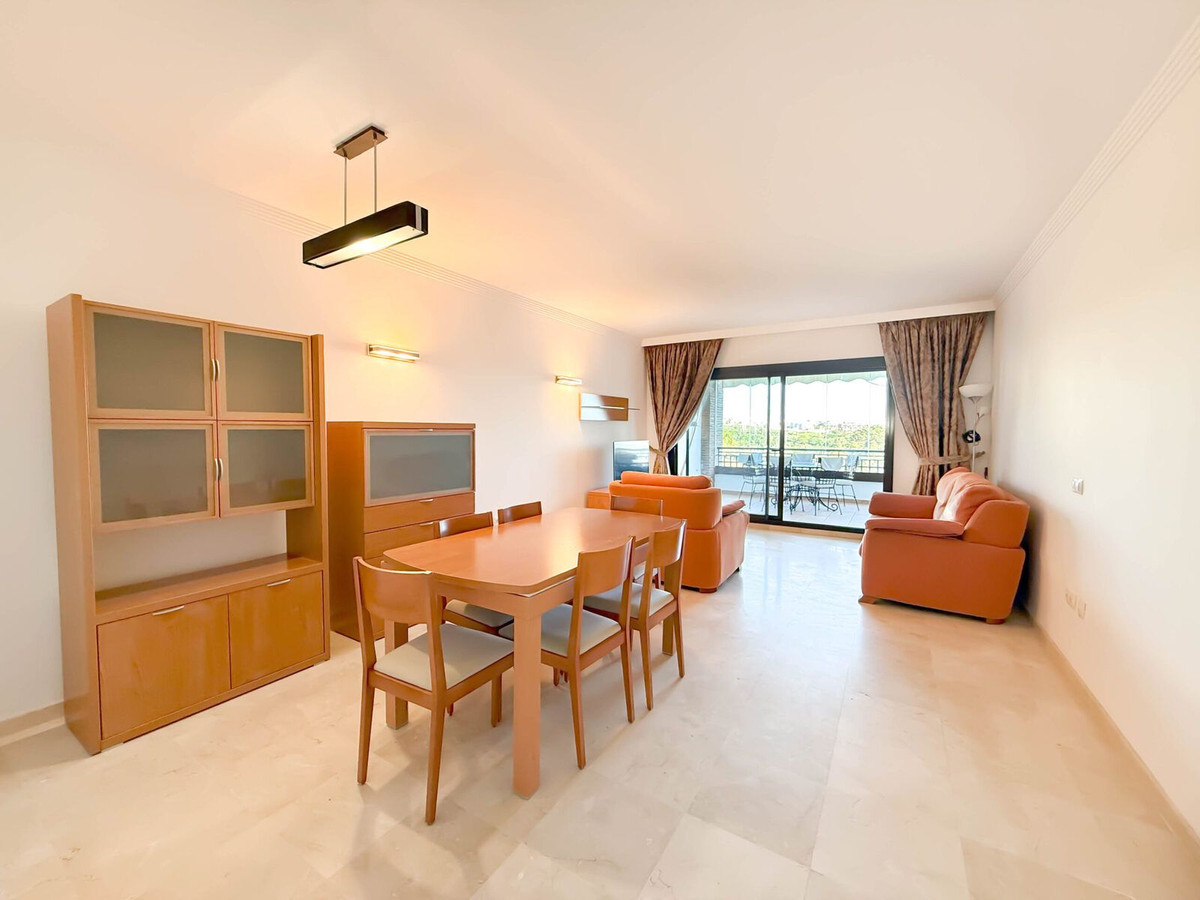 Te koop Middle Floor Apartment Costa Del Sol Estepona € 460.000,-