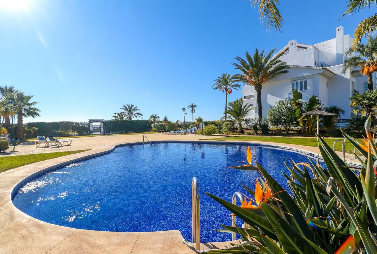 Te koop Gelijkvloers appartement Costa Del Sol Los Monteros € 1.395.000,-