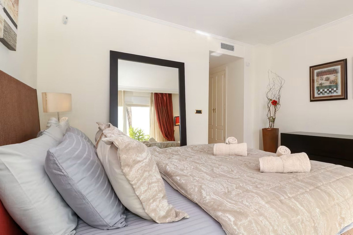 Te koop Gelijkvloers appartement Costa Del Sol Los Monteros € 1.395.000,-