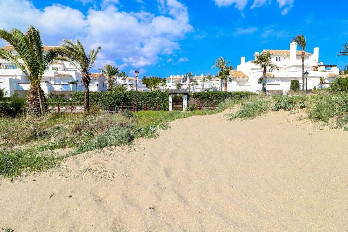 Te koop Gelijkvloers appartement Costa Del Sol Los Monteros € 1.395.000,-